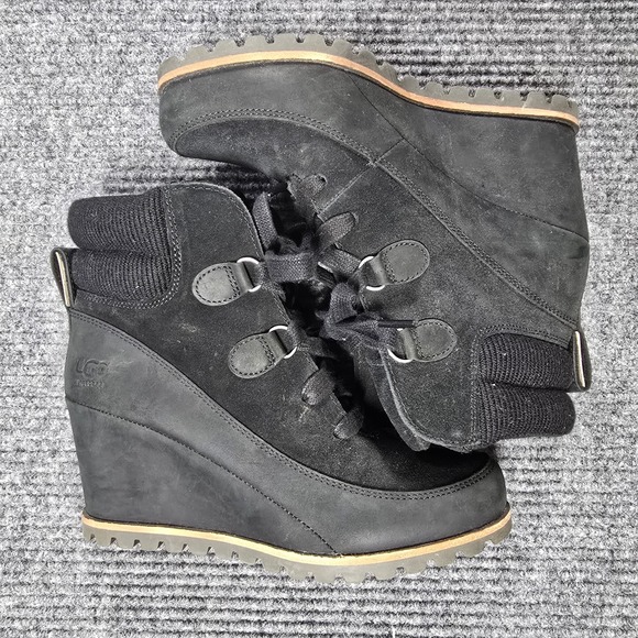 UGG Boots Womens Size 7 Black Kriston Suede Wedge Waterproof Lace Up Winter Shoe - Picture 1 of 13